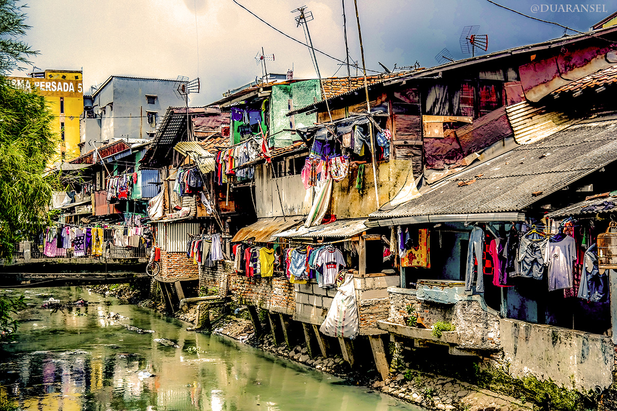 Architecture PERMASALAHAN PERMUKIMAN DI PINGGIRAN SUNGAI