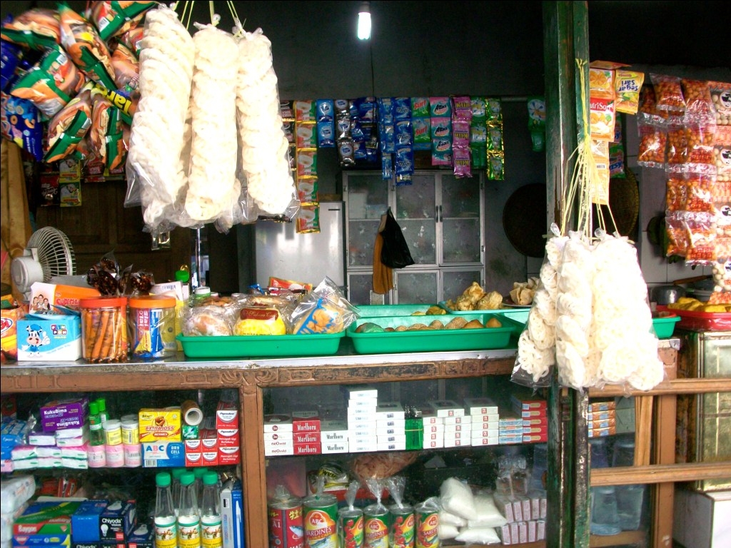 Bisnis Warung Kelontong Kompasiana Com