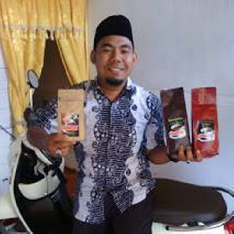 Winiardi Penyuluh Pertanian Yang Komit Promosikan Kopi Winiardi Penyuluh Pertanian Yang Komit Promosikan Kopi
