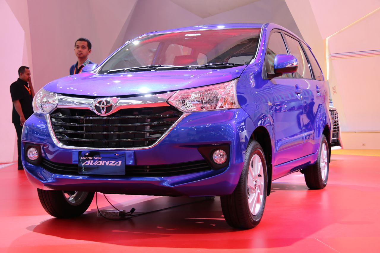18 Jam Menembus Malam Dengan Toyota Avanza Oleh Sitti Rabiah