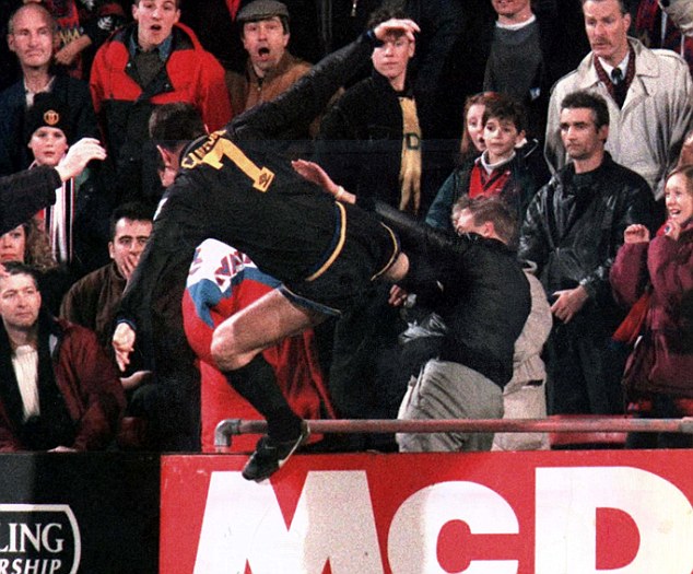 eric-cantona-kicks-matthew-simmons-5644881adc22bdea0722b01d.jpg