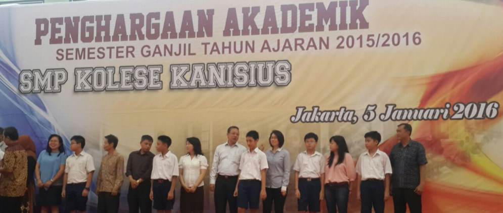 Man for The Others Award Ala SMP Kolese Kanisius Jakarta Man for The Others Award Ala SMP Kolese Kanisius Jakarta