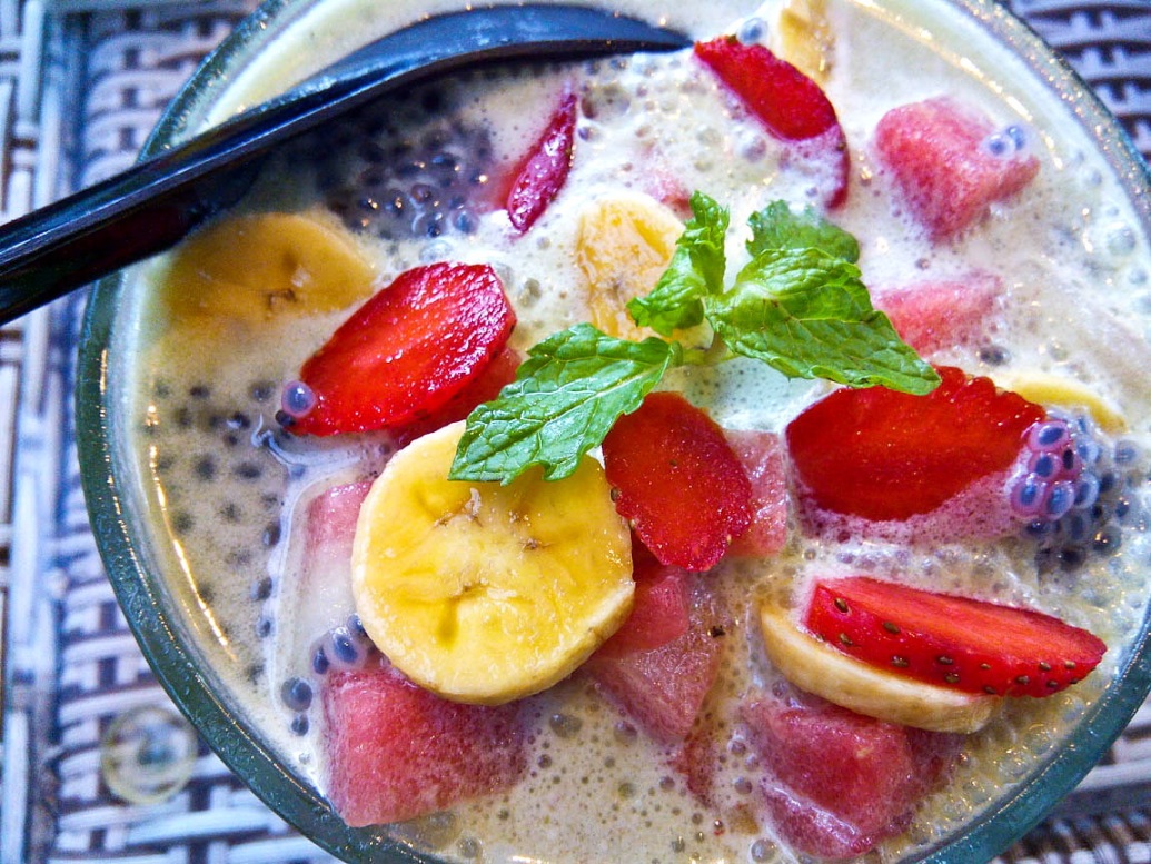 Sup Buah di Kampus UGM Ini Bikin Ketagihan oleh Hendra  Sup Buah di Kampus UGM Ini Bikin Ketagihan oleh Hendra