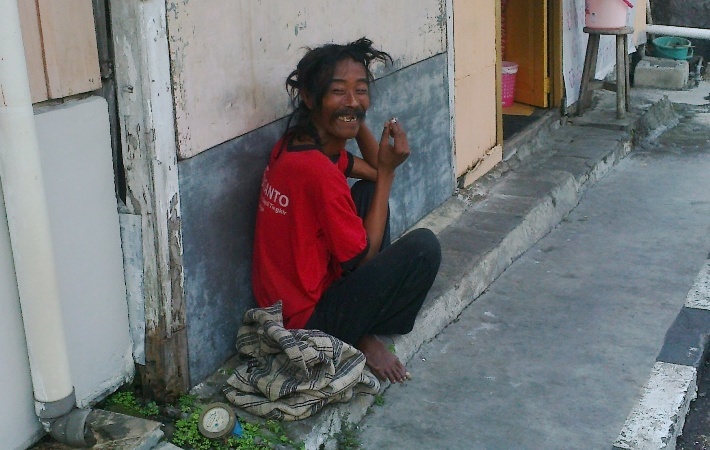 Salatiga Jadi Tempat Pembuangan Orang Gila oleh Bambang Salatiga Jadi Tempat Pembuangan Orang Gila oleh Bambang