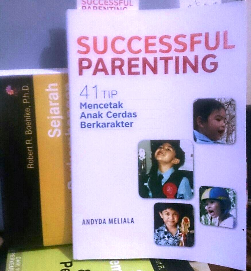 Kritik Buku Successful Parenting Tumpul oleh Efron Dwi Kritik Buku Successful Parenting Tumpul oleh Efron Dwi