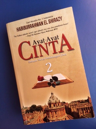 Resensi Novel Ayat Ayat Cinta 2 Tentang Cinta Dan Perjuangan Membumikan Islam Halaman All Kompasiana Com