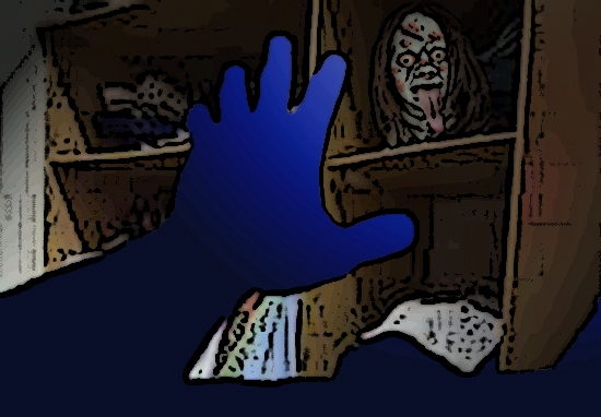 Potongan Kepala Dalam Lemari Pakaian oleh Jumari Haryadi Potongan Kepala Dalam Lemari Pakaian oleh Jumari Haryadi