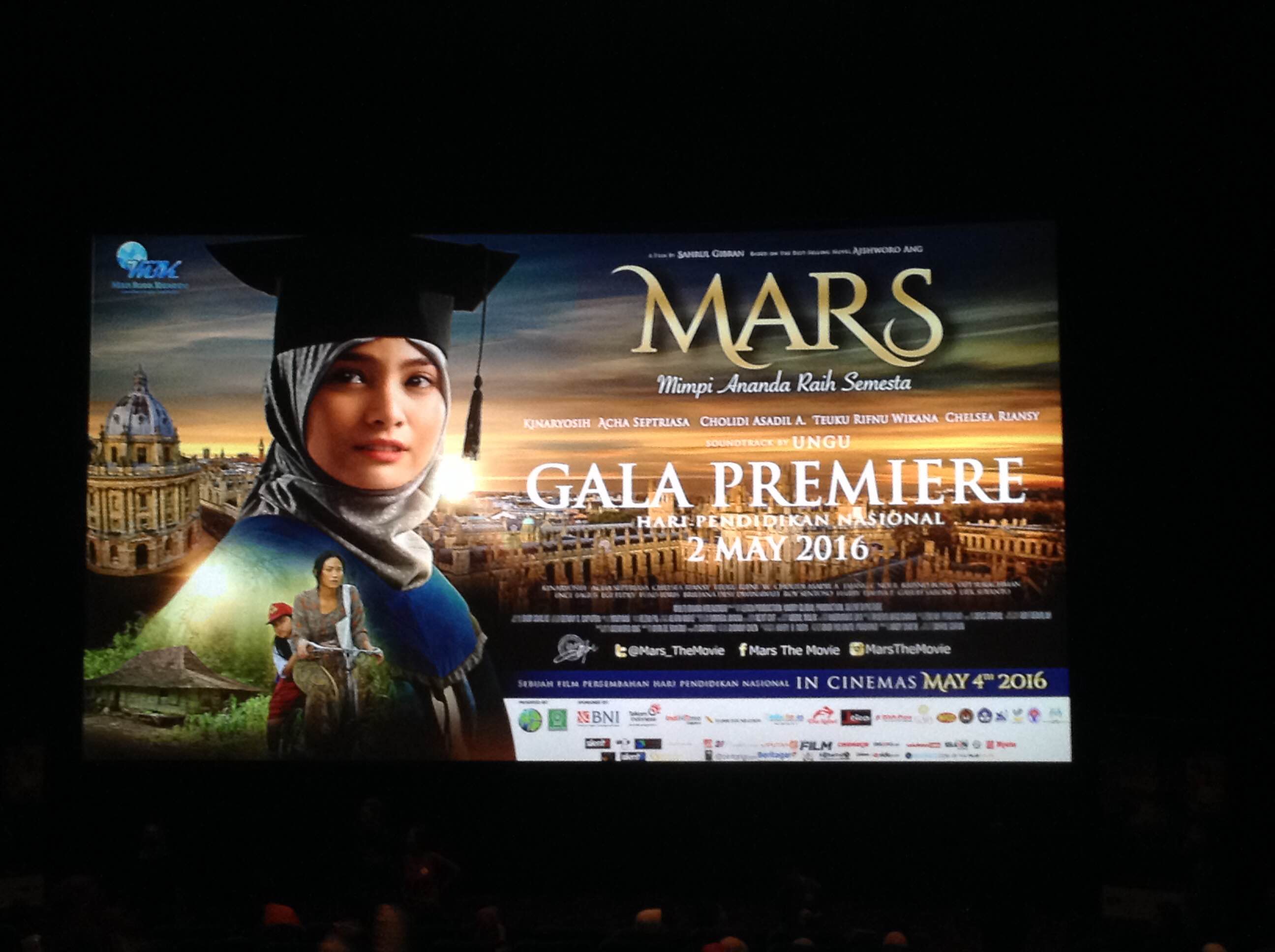 MARS Wanita Dengan Cahaya Tujuh Galaksi Adalah Ibu Oleh ANDRIAN MARS Wanita Dengan Cahaya Tujuh Galaksi Adalah Ibu Oleh ANDRIAN