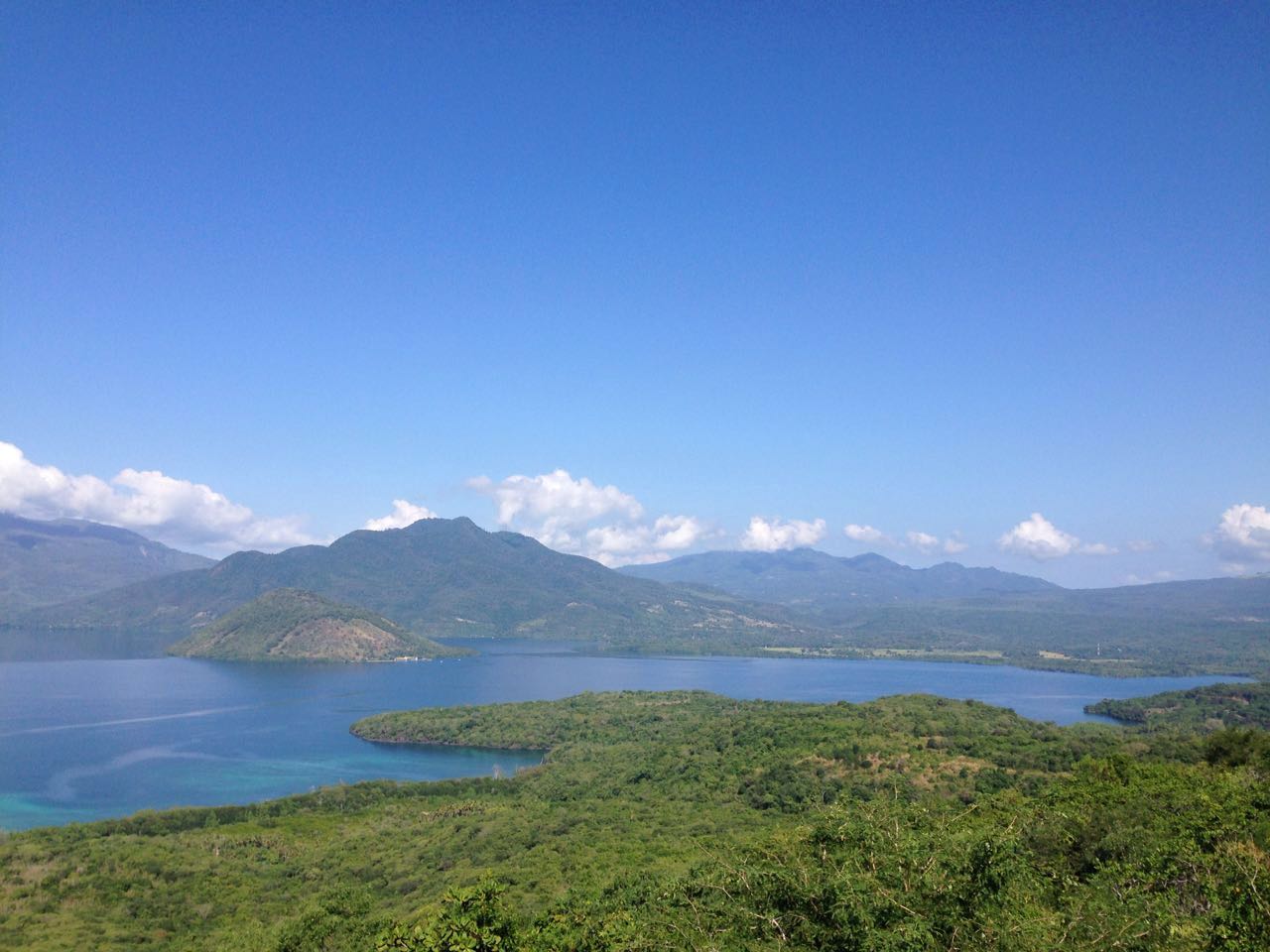 Larantuka Pesona Pantai Deretan Gunung 5747f4ad547a61f106346de3 Jpg