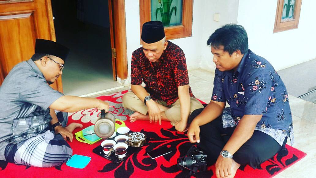 Sholah Gus Sholah Ulama Saleh yang Adil dengan 17 Adiknya Halaman 1 ...