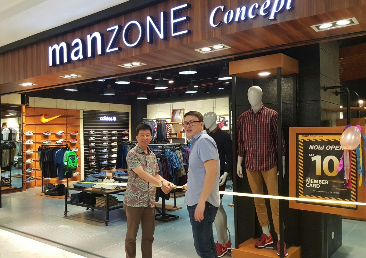  Manzone Karya Anak Bangsa dalam Membangun Brand  Fashion  