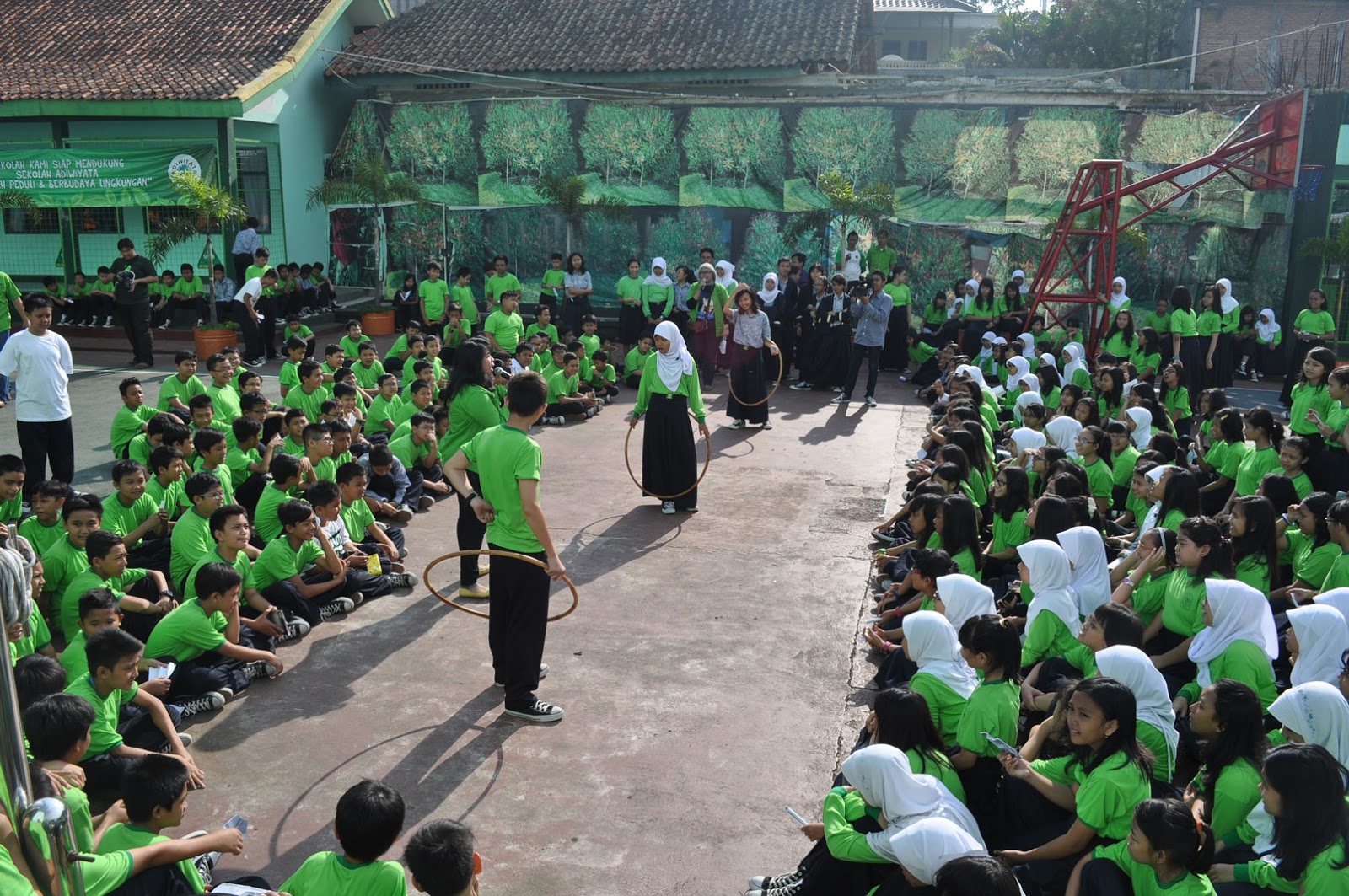 Full Day School Hanya Mungkin Untuk Sekolah Menengah Tertentu Oleh