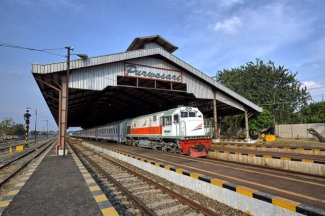 Menyusuri Stasiun Purwosari Stasiun Kereta Api Tertua Di Menyusuri Stasiun Purwosari Stasiun Kereta Api Tertua Di