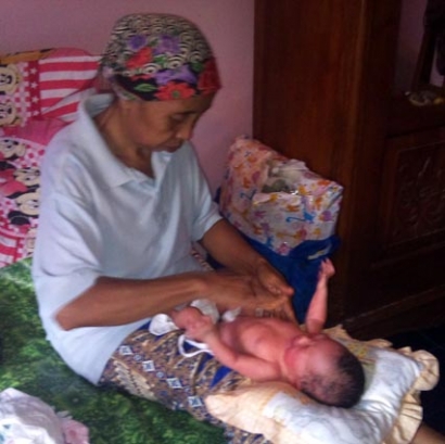 Paraji Dukun Bayi Alternatif Pengobatan Stuip Pada Anak Halaman All Kompasiana Paraji Dukun Bayi Alternatif Pengobatan Stuip Pada Anak Halaman All Kompasiana