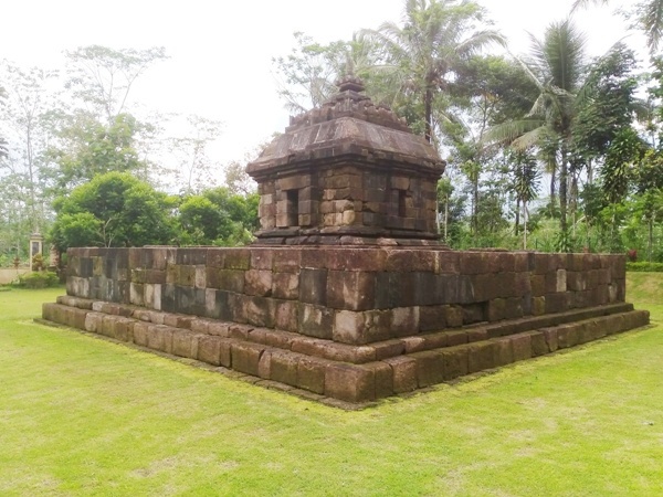 Candi Klero - Virtual Candi