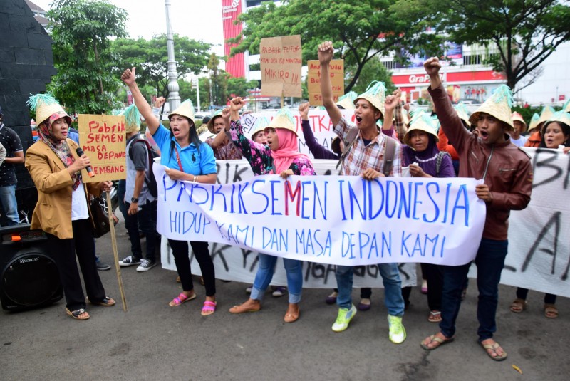 Dampak Pencabutan Izin Pabrik Semen Di Rembang - Kompasiana.com