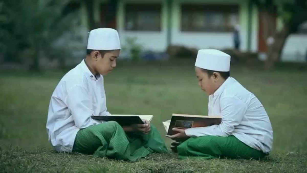 Budaya Literasi  Cerita dari Pesantren Halaman 1 