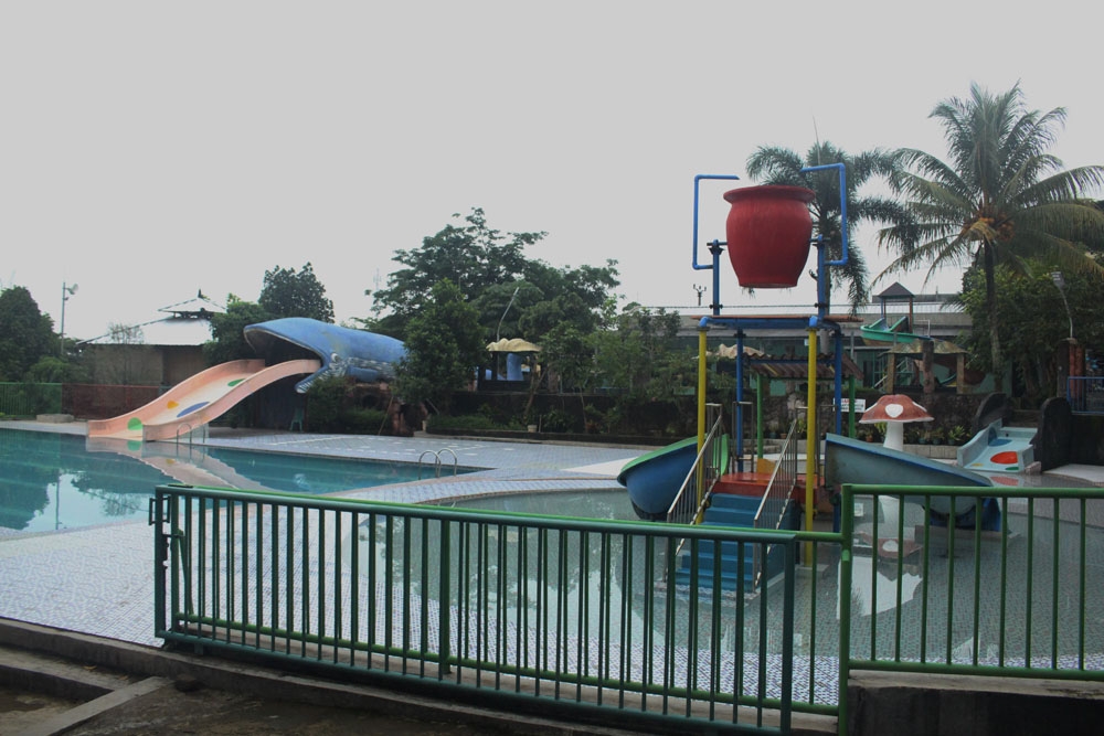 Wisata Yang Mengedepankan Nilai Religi Di Kecamatan Tenjolaya Kompasiana Com