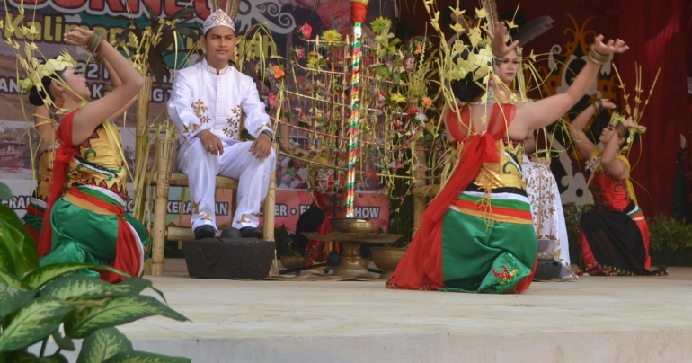 photo Contoh Surat Nikah Adat Dayak Kalimantan Barat inilah tata cara perkawinan adat dayak