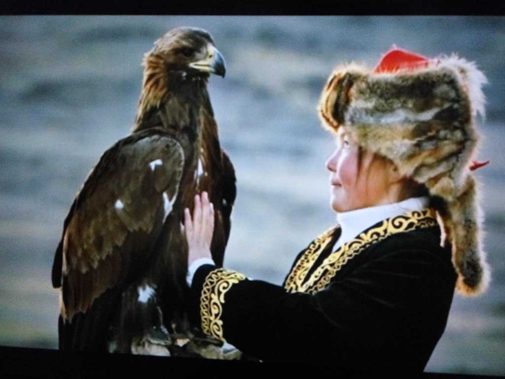 Film The Eagle Huntress Perjuangan Suku Nomaden Dan Keberanian