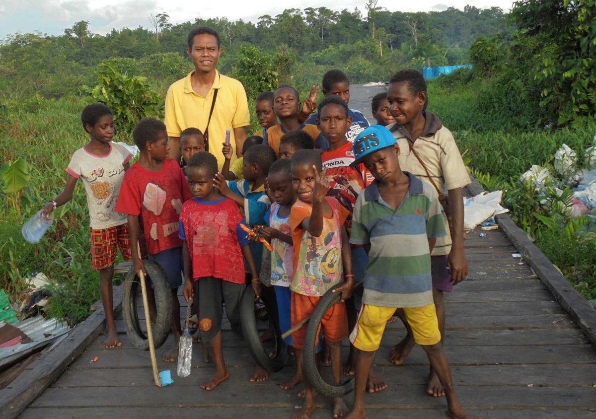 Sahabat Kompasiana Sumbangkan Satu Buku Untuk Anak-Anak Sahabat Kompasiana Sumbangkan Satu Buku Untuk Anak-Anak