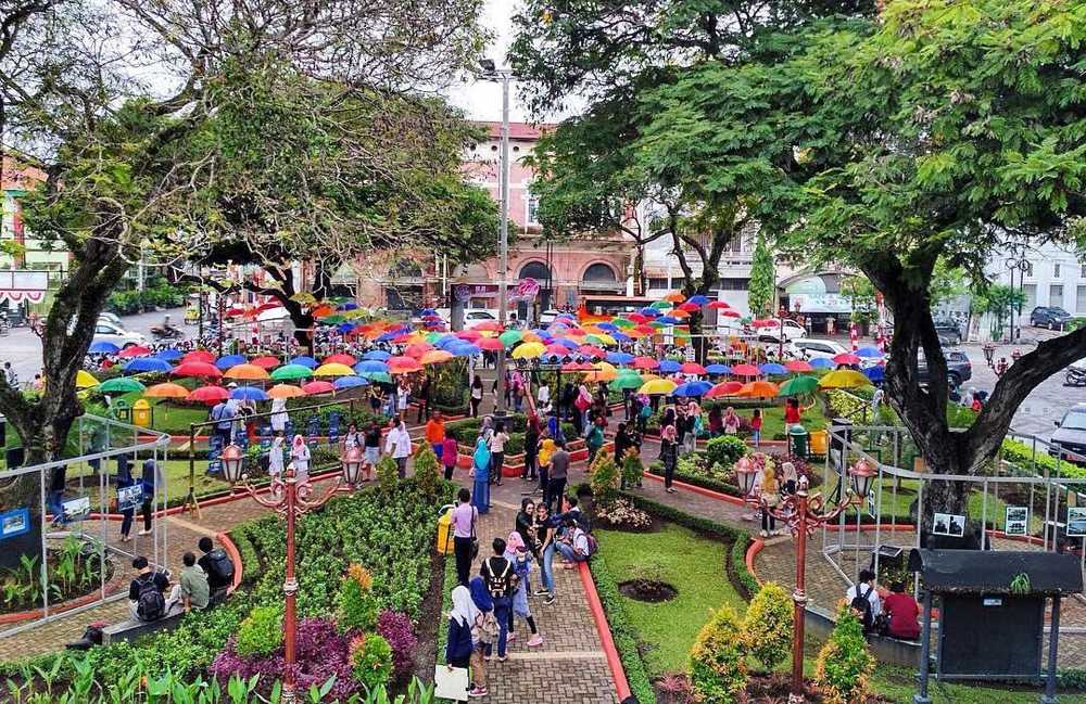  Wisata  Bunga di  Kota  Lama Semarang  Kompasiana com