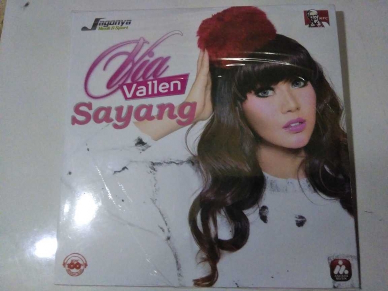 Review Album Perdana Via Vallen Sayang Dalam Sedih Kita Masih Bisa Bergoyang Halaman All Kompasiana Com Review Album Perdana Via Vallen Sayang Dalam Sedih Kita Masih Bisa Bergoyang Halaman All Kompasiana Com