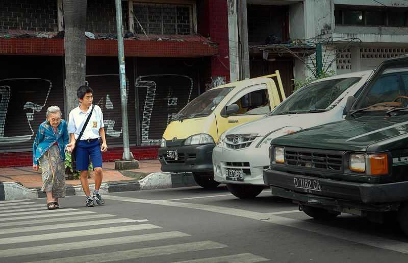 Yakin Masih Enggan Membantu Orang Lain Halaman 1 Kompasiana Com