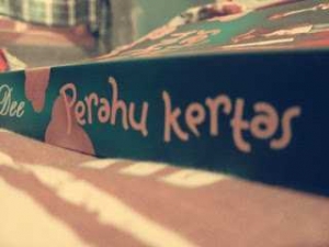 Menelaah Lebih Jauh Novel Perahu Kertas Karya Dee Halaman 1