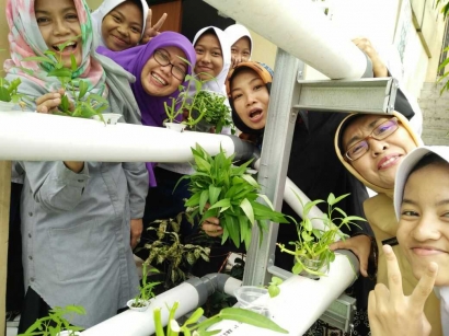 Program Adiwiyata Mewujudkan Sekolah Peduli Lingkungan Kompasiana Com