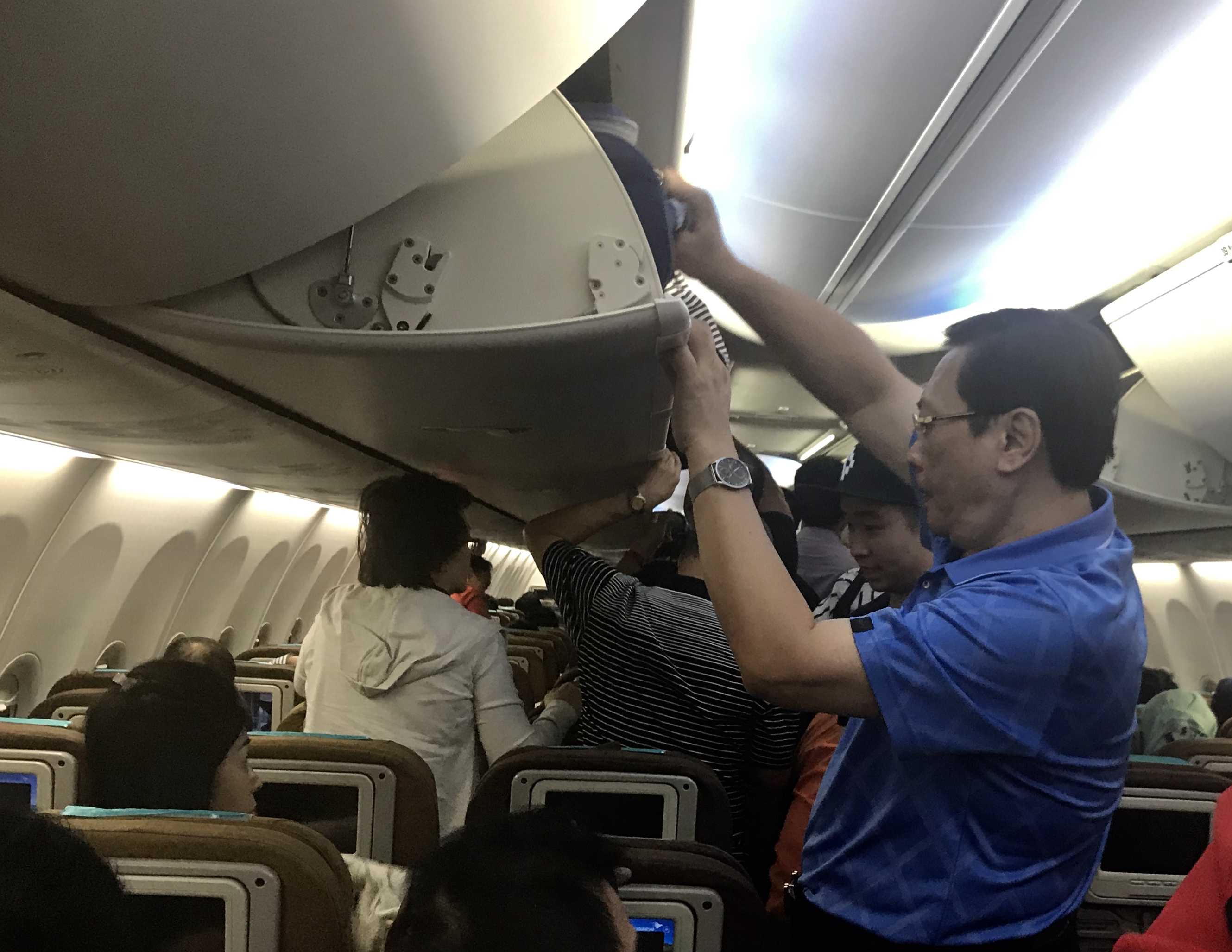 Bagasi Kabin Pesawat Dan Lima Hal Yang Sebaiknya Kita Ketahui Halaman 1 Kompasiana Com
