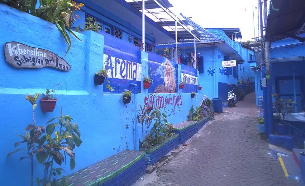 Foto Kampung Biru Arema