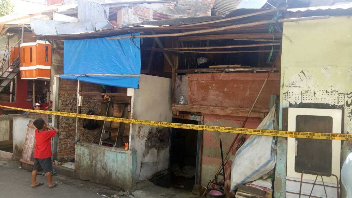 Korban Rumah Roboh dan Korban Kebakaran Mendapat Bantuan Korban Rumah Roboh dan Korban Kebakaran Mendapat Bantuan