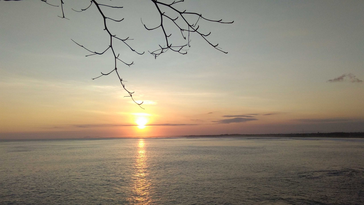 Suasana Senja Di Pantai Pedalen Kebumen Halaman 1 Kompasianacom Suasana Senja Di Pantai Pedalen Kebumen Halaman 1 Kompasianacom