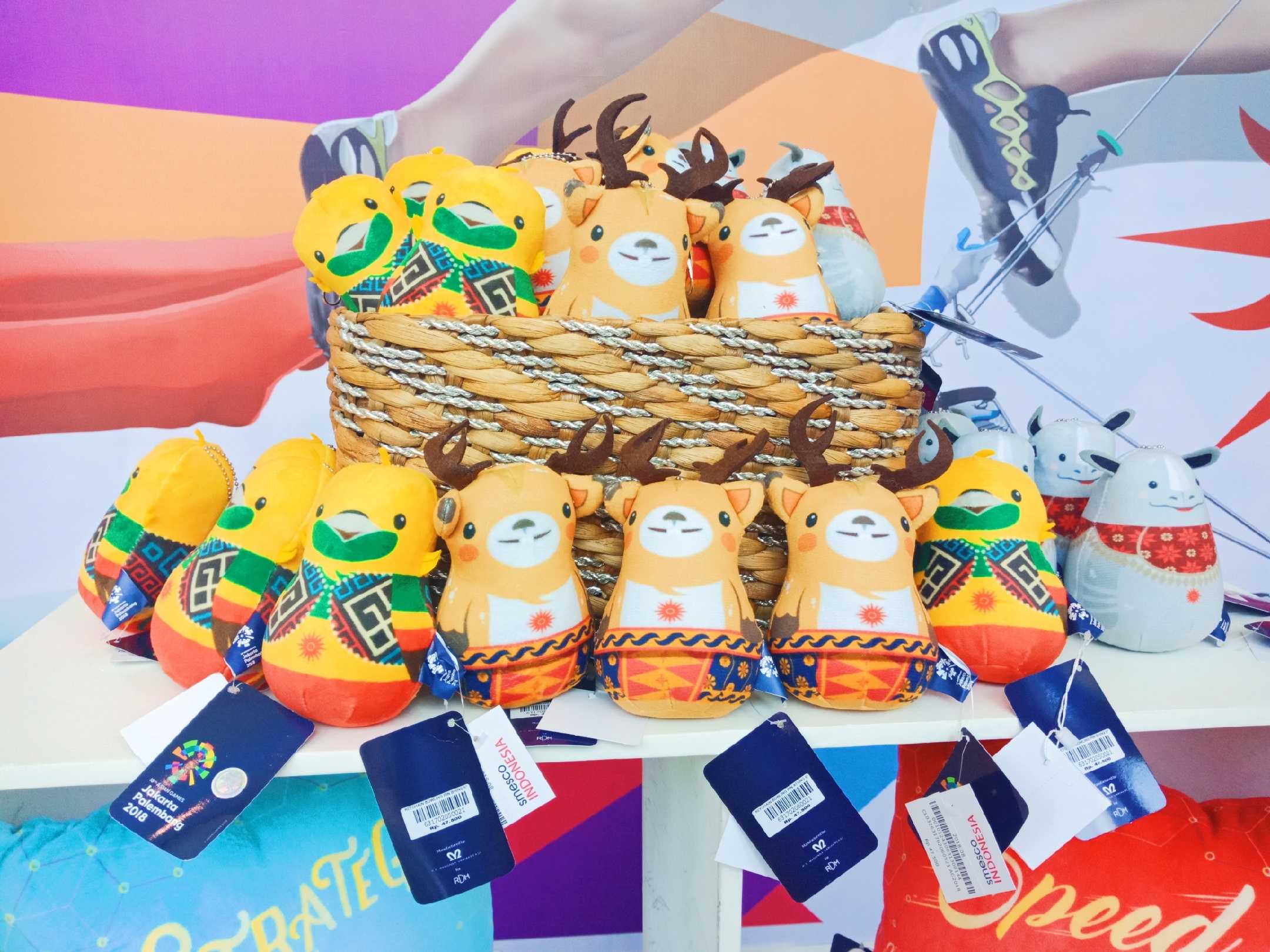 Cari Merchandise Asian Games 2018 Di Smesco Saja Oleh Andi
