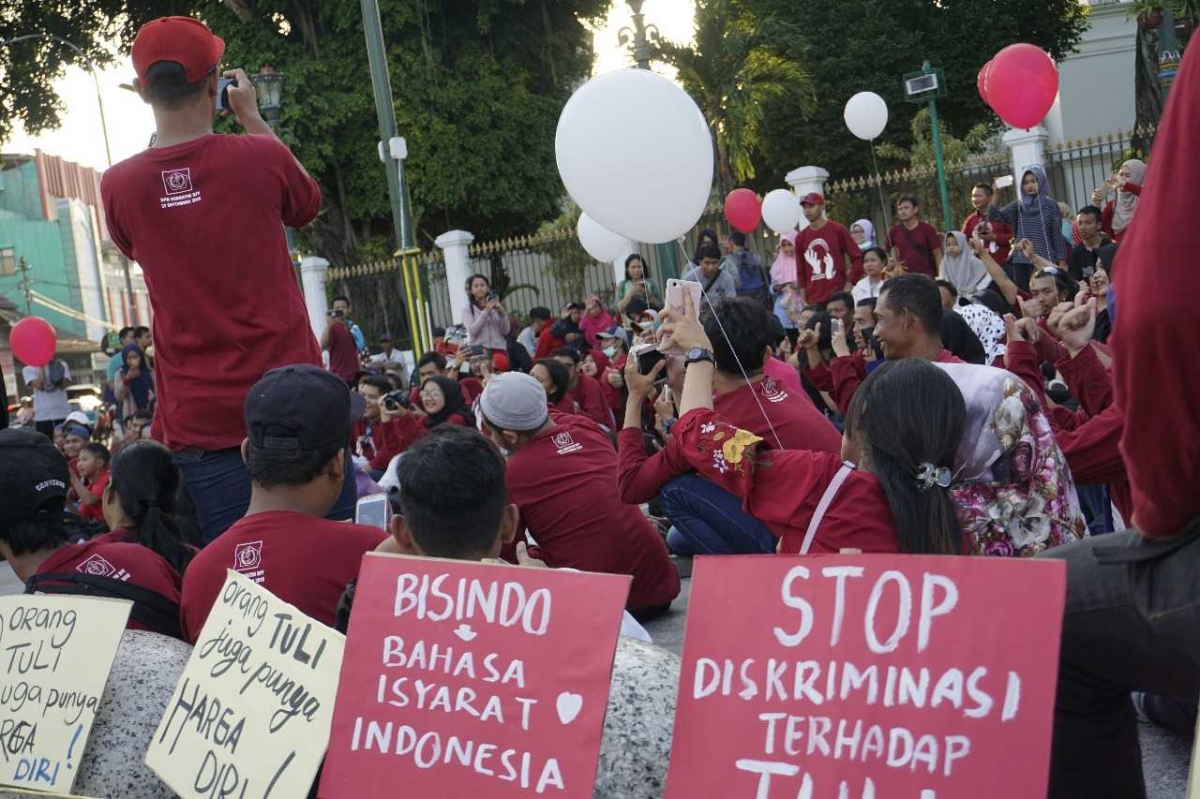 Qishloqda porno orgiyalar Dido Angel pornosini tomosha qiling