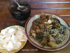 Rujak Uleg Kuliner Unik Yang Menjadi Magnet Wisatawan Halaman 1 Kompasiana Com