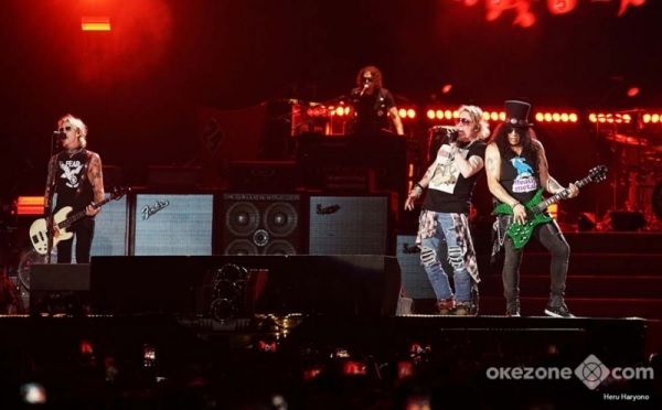 Not In This Lifetime Kedewasaan Dan Kemesraan Personel Guns N Roses Halaman 1 Kompasiana Com