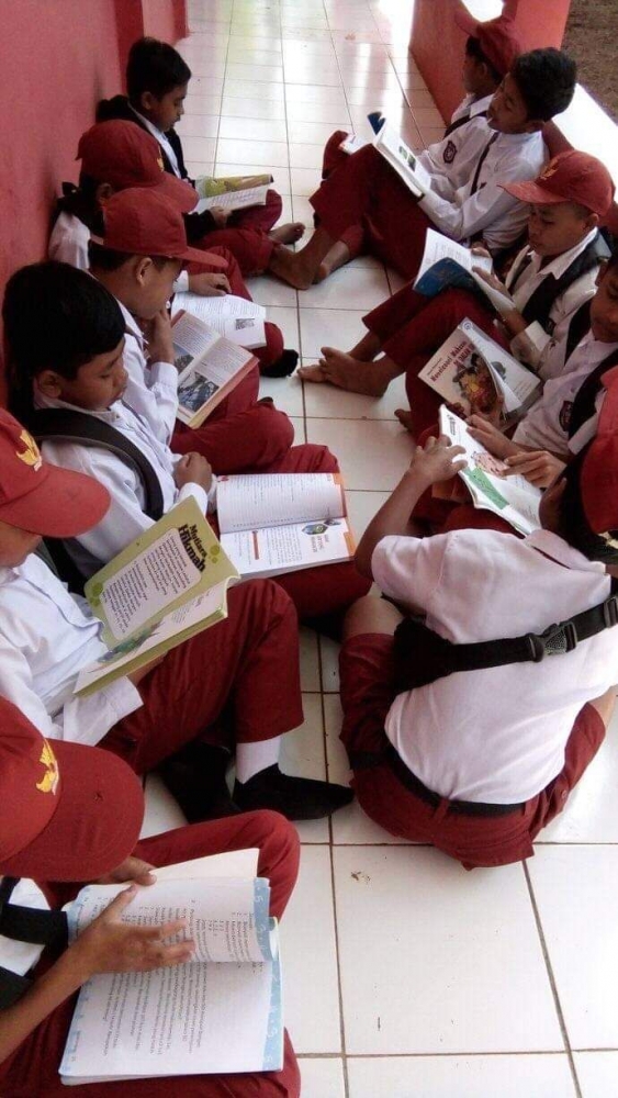 Pembiasaan Literasi Berkarakter Di Sekolah Dasar Halaman 1 Kompasiana Com Pembiasaan Literasi Berkarakter Di Sekolah Dasar Halaman 1 Kompasiana Com