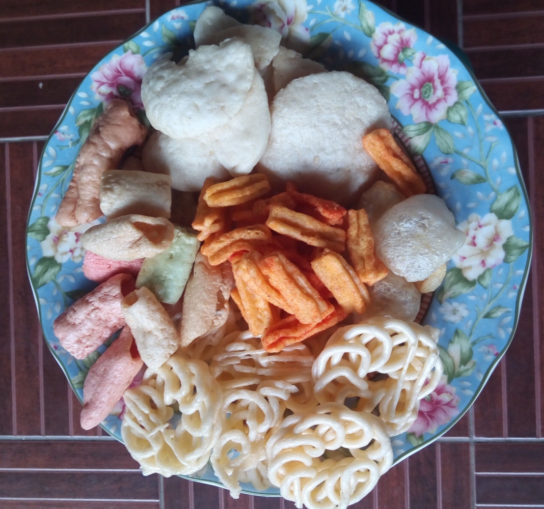 Kerupuk Makanan Yang Abadi Hingga Kini Halaman All Kompasiana Com