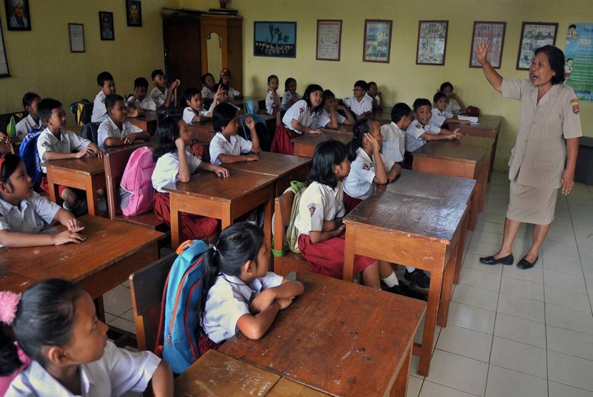 Hubungan Guru Dan Murid Dalam Sosiologi Pendidikan Seputaran Guru