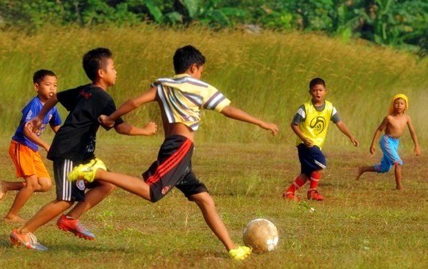 Hobi Sepak Bola Paling Disukai Anak Laki laki Hobi Sepak Bola Paling Disukai Anak Laki laki