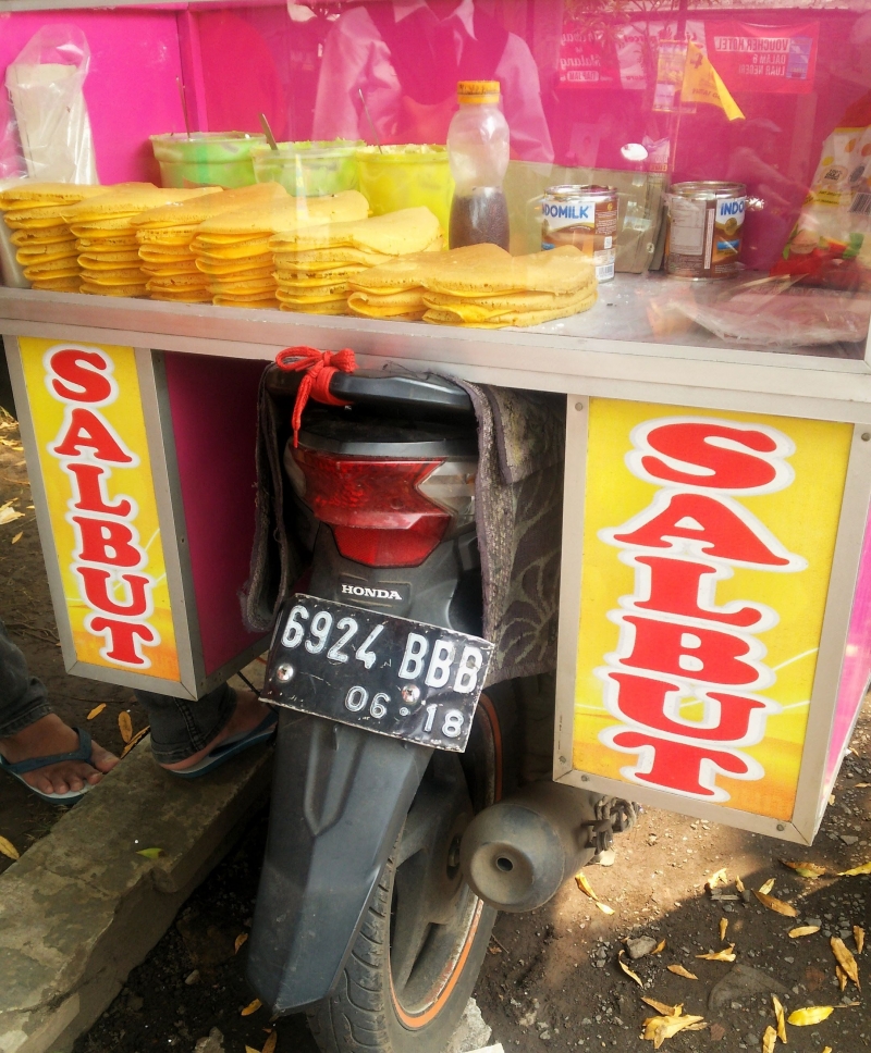 Kue Salbut Jajanan Lawas Yang Sering Salah Sebut Kini Populer Kembali Halaman 1 Kompasiana Com