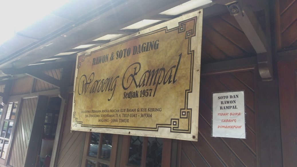Warung Rampal di Kawasan Militer yang Terkenal dengan Warung Rampal di Kawasan Militer yang Terkenal dengan