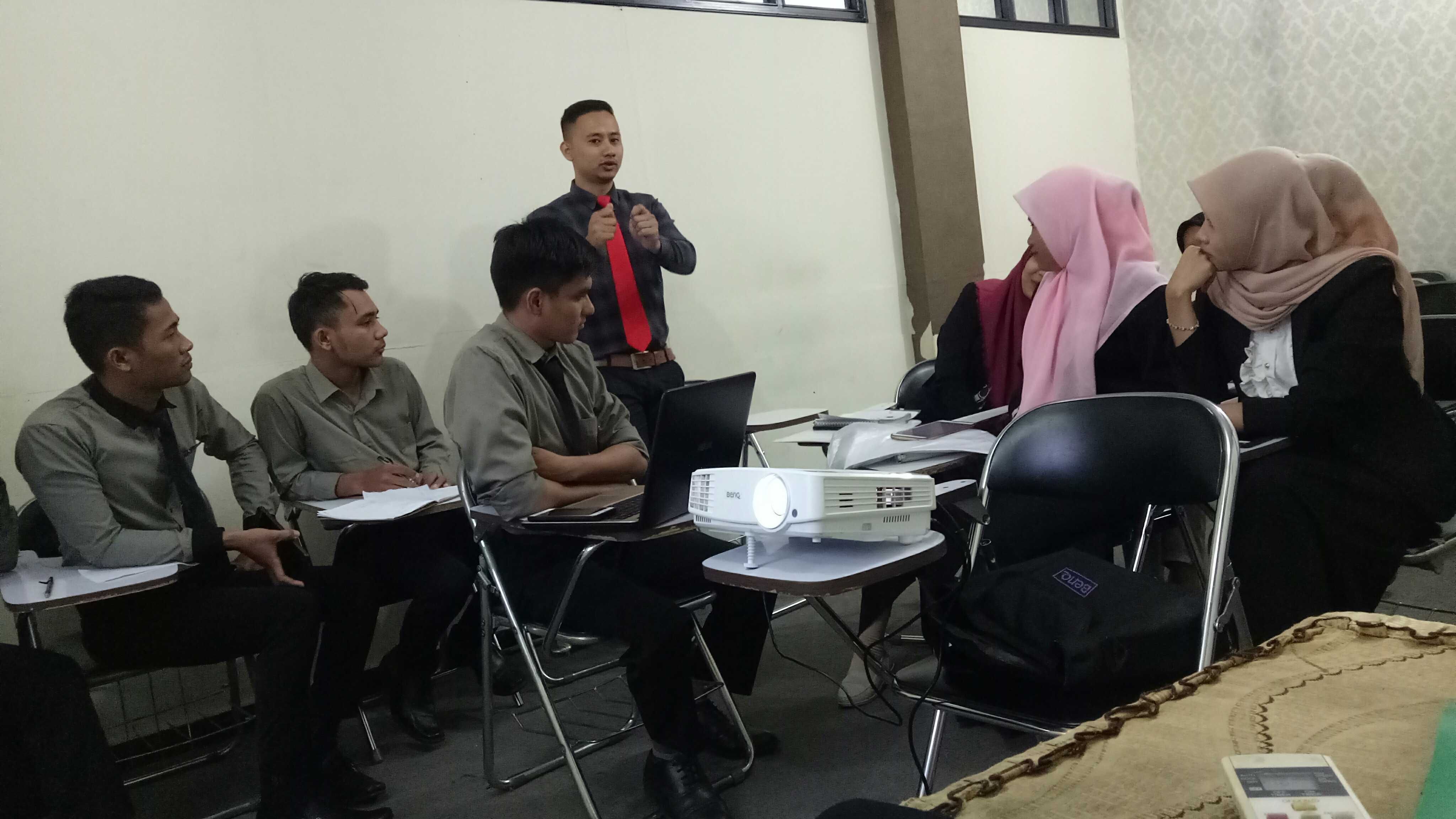 Teks Bahasa Inggris Sebagai Alat Yang Penting Di Era