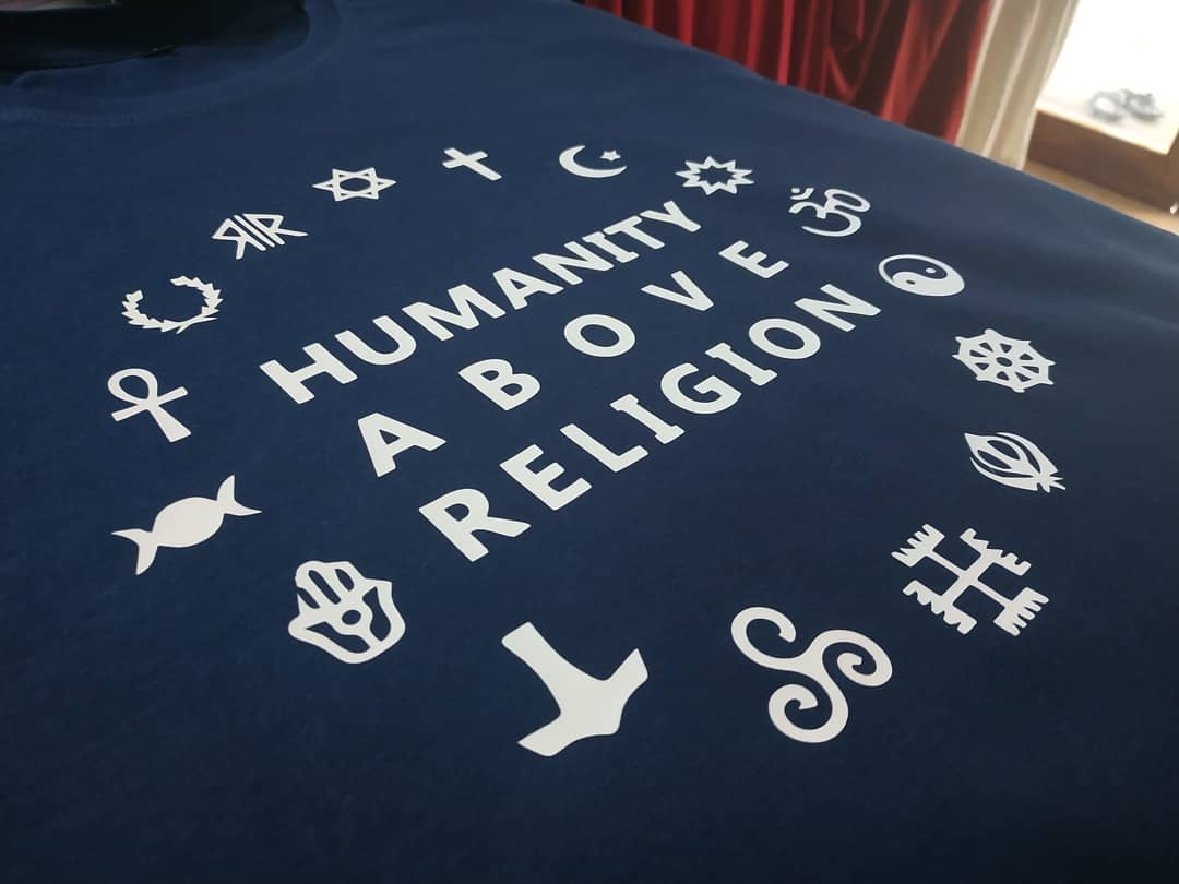 Humanity above Religion Menomorduakan Agama untuk  Humanity above Religion Menomorduakan Agama untuk