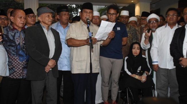 Hati-Hati Terhadap Politik Mandi Lumpur - Kompasiana.com