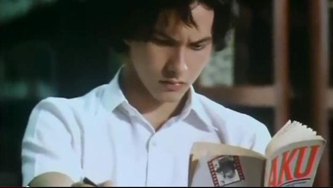 Buku Aku dalam Ada Apa Dengan Cinta Adalah Cikal Bakal Buku Aku dalam Ada Apa Dengan Cinta Adalah Cikal Bakal