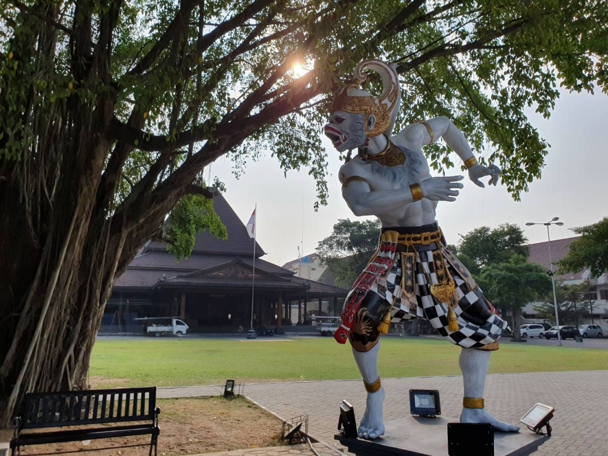 Patung Wayang Menjadi Destinasi Foto Baru di Kota Solo Patung Wayang Menjadi Destinasi Foto Baru di Kota Solo
