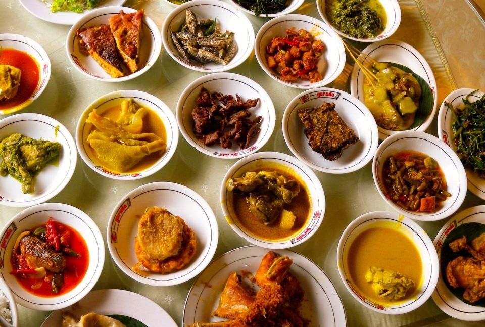 Enak Mana Masakan Padang di Sumbar atau di Luar Sumbar  Enak Mana Masakan Padang di Sumbar atau di Luar Sumbar